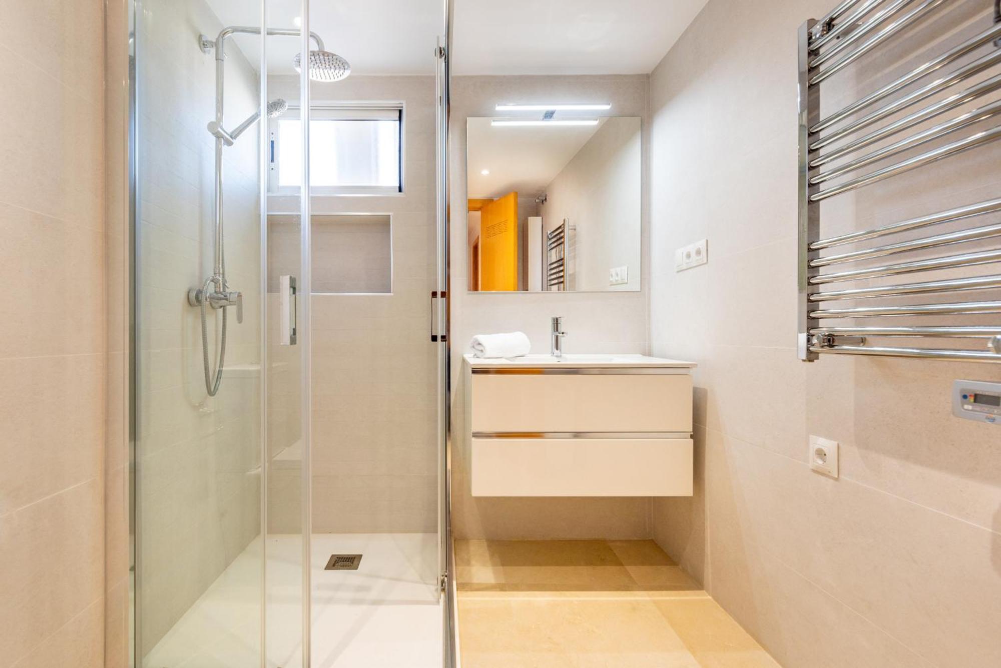 La Carihuela Beachfront Ii - Comfort, Style & Sea Views * Torremolinos