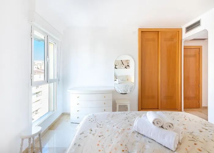 La Carihuela Beachfront II - Comfort, Style & Sea Views
