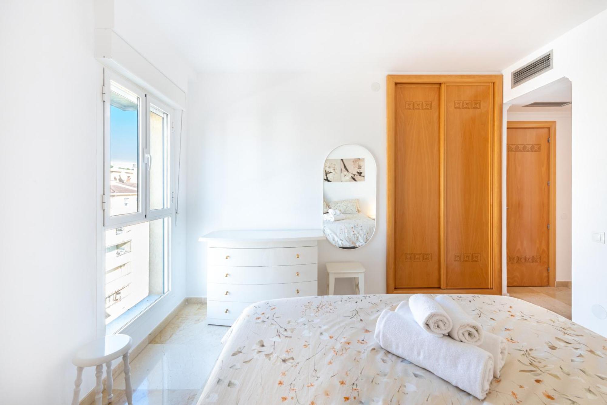 La Carihuela Beachfront Ii - Comfort, Style & Sea Views
