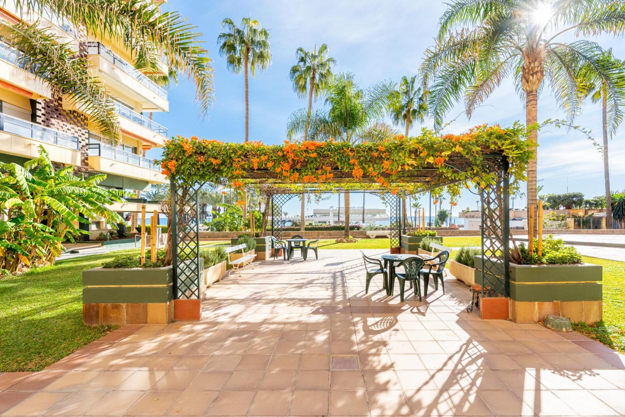 La Carihuela Beachfront Ii - Comfort, Style & Sea Views *