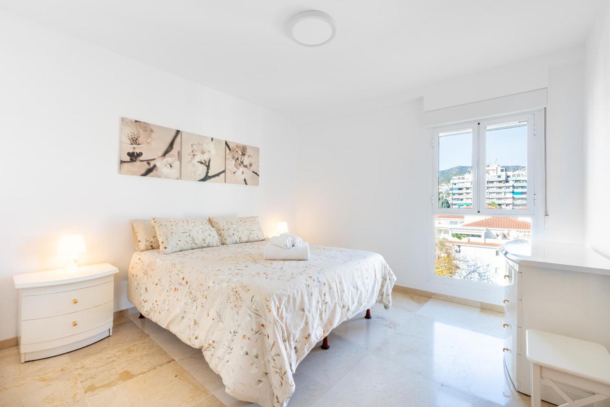 La Carihuela Beachfront Ii - Comfort, Style & Sea Views